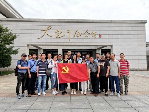 長(zhǎng)運(yùn)二公司黨支部開展主題黨日活動(dòng)
